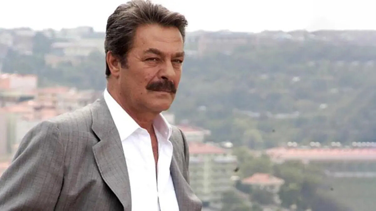 Hayranlarının sağlık durumunu yakından takip ettiği usta ismin son hali sosyal medyada büyük ilgi gördü.