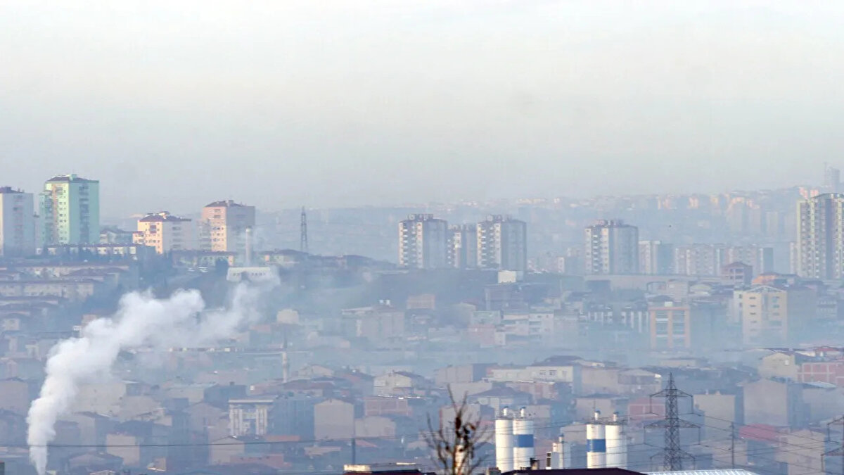 Yapılan değerlendirmelerde hava kalitesi değerleri; 0-50 arası "iyi", 50-100 arası "orta", 100-150 arası "hassas", 150-200 arası "sağlıksız", 200-300 arası "kötü" ve 300-500 arası "tehlikeli" şeklinde sınıflandırılıyor.<br>