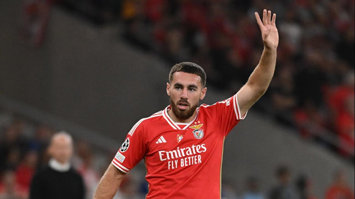 Record Gazetesi'nin "Türkler Kartal'ın iştahını doyurdu" başlığıyla verdiği haberde, milli futbolcuların perfomansına vurgu yaparak "Ramazan ayının ortasında Kökçü, güzel bir golle skoru açtı ve Florentino'nun 'ihanetine' Aktürkoğlu'nun etkililiği sayesinde tepki gösteren takımın hakimiyetine katkıda bulundu." ifadeleri kullanıldı.