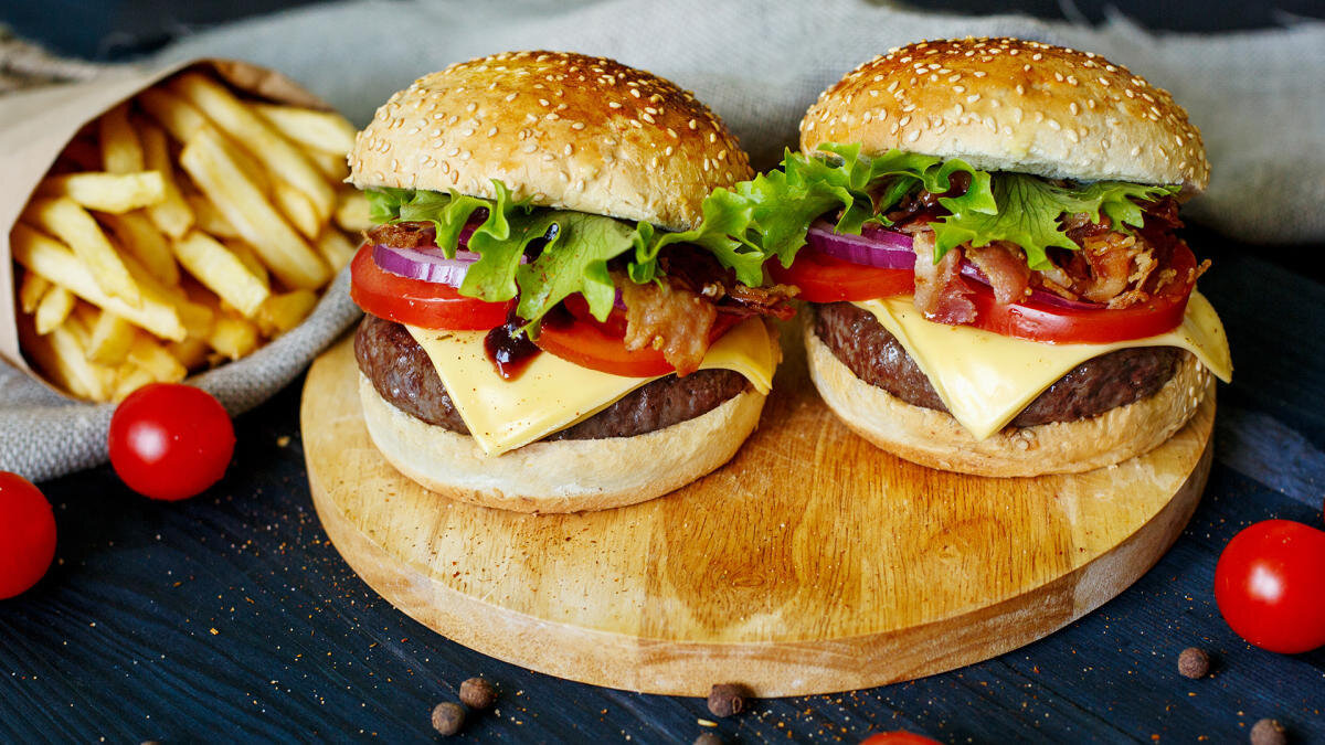 7- Burger menü<br><br>Diğer bölgelerde 'lahmacun' en fazla tercih edilen ürün olurken; Güneydoğu Anadolu ve Akdeniz Bölgelerinde 'İkili hamburger menü' tercihi öne çıkıyor.