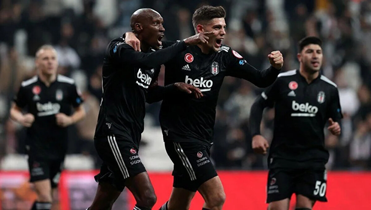 Beşiktaş yaşanan mağlubiyet ve tepki sürecinin ardından gelecek sezon transfer çalışmaları için kolları şimdiden sıvadı.