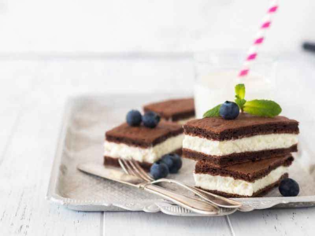 Tatlı alırken tüketicilerin en çok önem verdiği kriter yüzde 44,8 ile lezzet oluyor. Doğal ve katkısız içerik yüzde 37,4 ile bir diğer önemli faktör olarak öne çıkıyor. Üretim hijyeni yüzde 7,5 ile üçüncü sırada yer alırken, marka bilinirliği yüzde 5,2, fiyat yüzde 4,5 ve ambalaj-sunum yüzde 0,7.