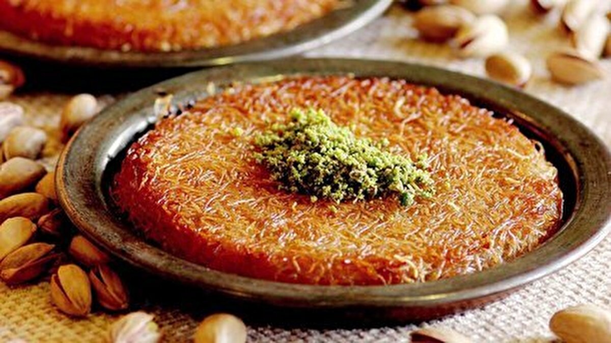 Yüzde 44,6 ile künefe ikinci sırada yer alırken, kadayıf yüzde 31,7 ile üçüncü sıraya yerleşiyor. 