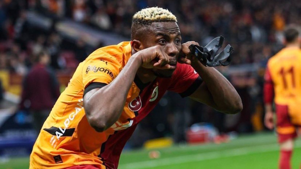"Osimhen’in gelmesi bir hayaldi. Geldi ve bizde oynuyor. Ocak ayında gideceği söylendi ama kaldı. Galatasaray’ı çok seviyor."