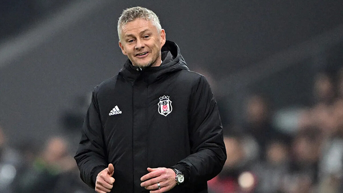 Adalı ayrıca teknik patron Ole Gunnar Solskjaer’le de özel görüşürken takımın durumuyla ilgili net bir rapor istedi.