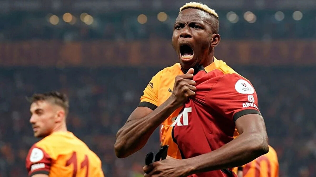 Osimhen'in milli takımdan arkadaşı olan Ekong, Galatasaray'ın genç yıldızının Chelsea taraftarı olduğunu söyledi.