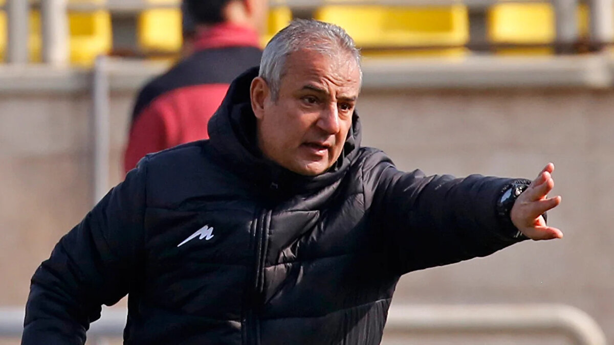 En yakın rakibi Traktör'ün 1 puan gerisinde şampiyonluk mücadelesi veren Kartal, kısa sürede taraftarların sevgilisi haline geldi.