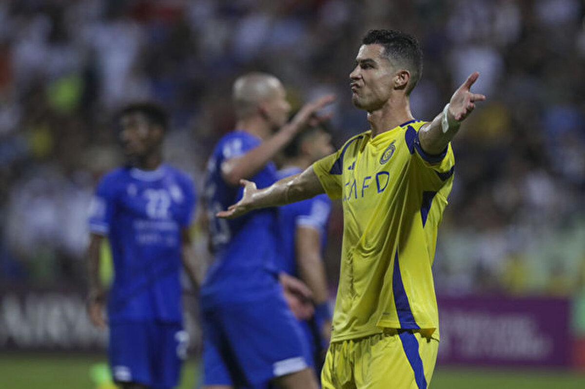 Cristiano Ronaldo (Santrfor) - Al Nassr - 11 milyon Euro