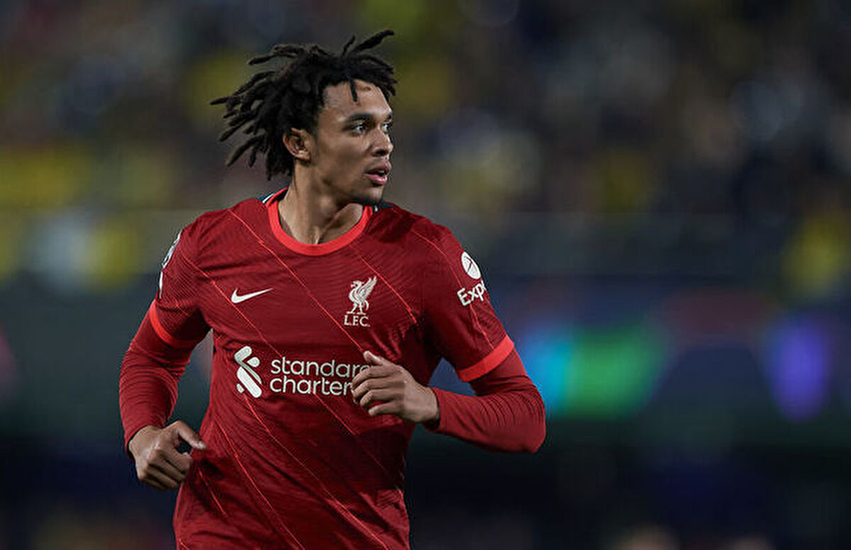 Trent Alexander-Arnold (Sağ bek) - Liverpool - 70 milyon Euro