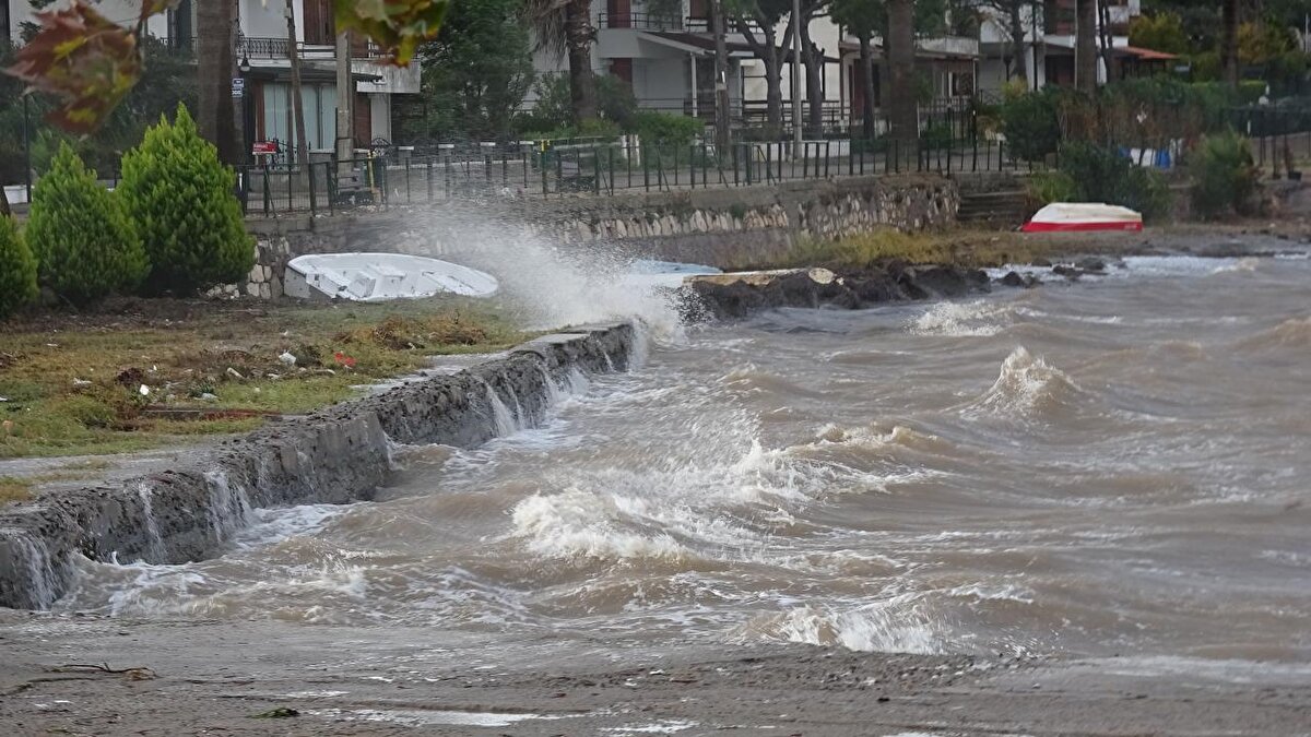 Balıkesir: Kuvvetli rüzgar ve sağanak etkili olacak.