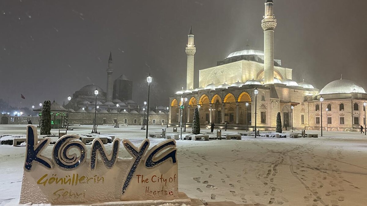 Konya: Karla karışık yağmur etkili olacak.