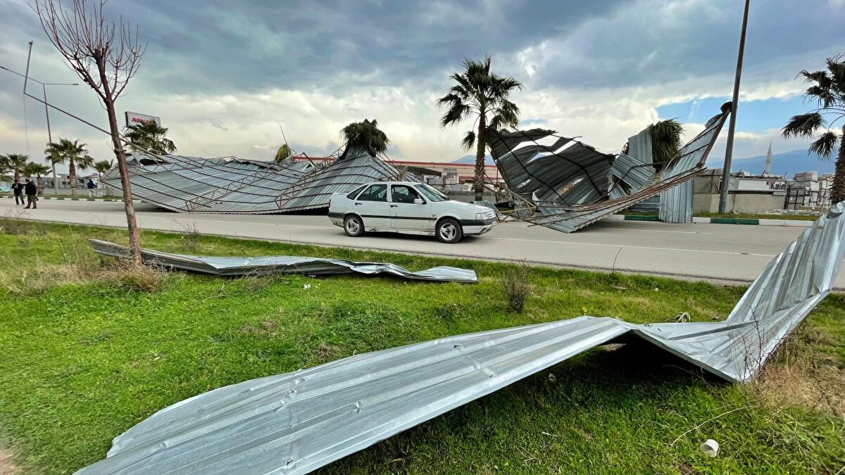 Osmaniye: Kuvvetli rüzgar ve sağanak etkili olacak.