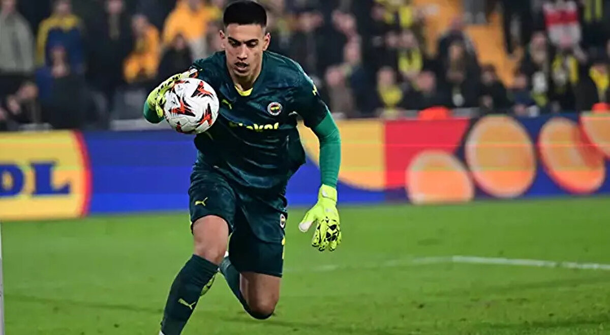 Hem Süper Lig hem de Avrupa Ligi'nde kendini gösteren İrfan Can Eğribayat, Avrupa ekiplerinin radarına girdi.