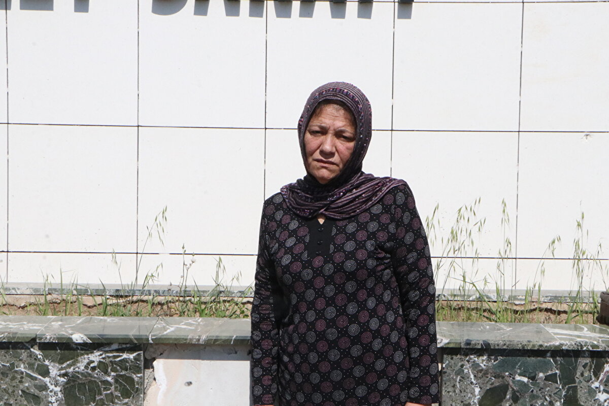 Alperen Kaya'nın annesi Fatma Dilek Kaya da "Oğlum Alperen'in ve Eren'in cinayetten öldüğünü kabullenemiyorum. Hiçbir anne evladının hayatını kaybetmesini istemez. Yıkıldım, bunun araştırılmasını istiyorum, adalete sığınıyorum. Yanlarında bulunan diğer arkadaşları olaydan sonra Adana'yı terk ettiler, telefonlarını değiştirdiler. Orada 2 tane cinayet var, oğlumun çok iyi arkadaşı olan Şeref'in bu cinayeti işlemediğini düşünüyorum. Oğlumu Şeref'in öldürdüğüne inanmıyorum ve ailem de aynı görüşte. Olay yerindeki diğer çocukların cinayetle ilgisinin olduğunu düşünüyoruz" diye konuştu.