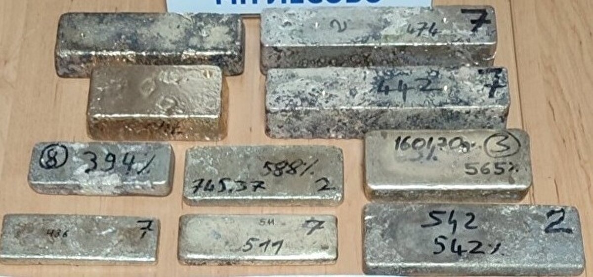 Tır sürücüsünün Türkiye’den eşya almak üzere kargosuz seyahat ettiğini belirtti.