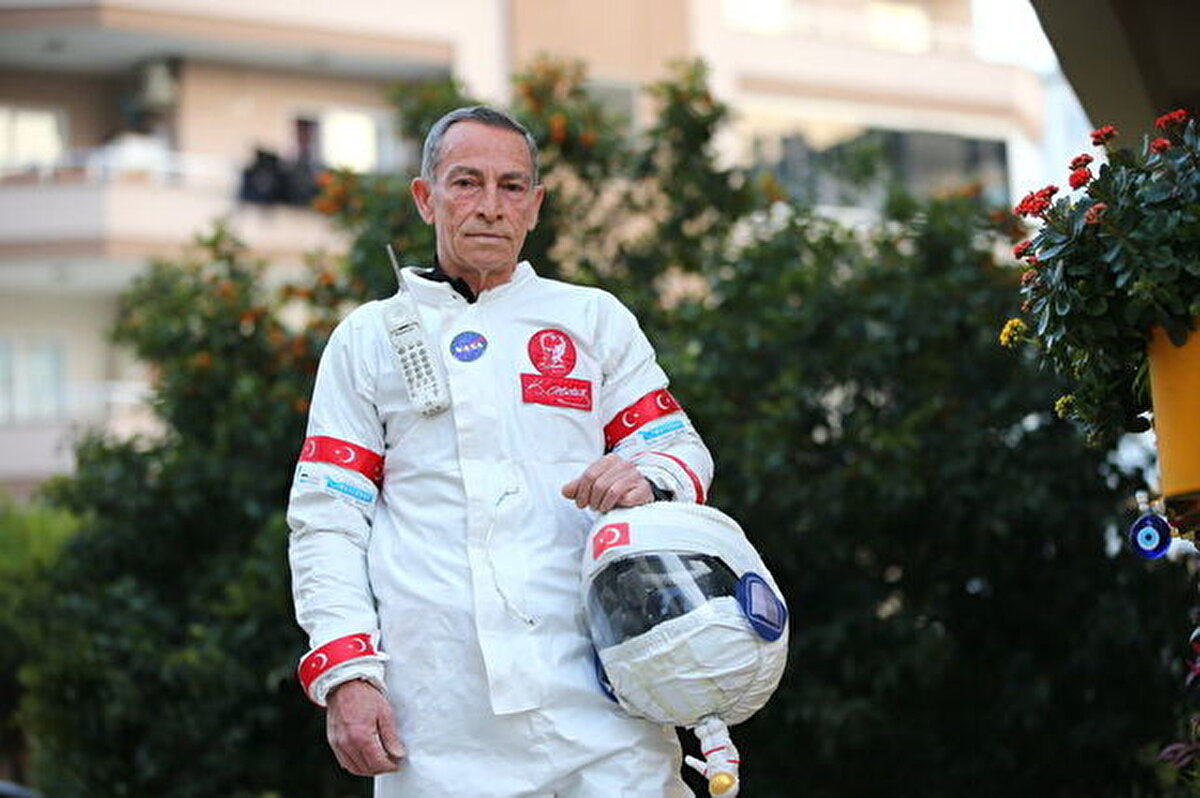 Yaptığı çalışmayla suyun önemine dikkati çekmeye çalıştığını anlatan Konuk, herkesin su tasarrufu konusunda üzerine düşeni yapması gerektiğini belirtti.