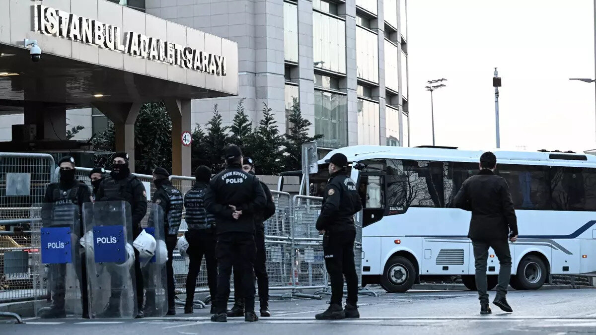 Diğer tutuklamalar şu şekilde:<br><br>Adem Tuncay, Serdar Haydanlı, Ahmet Köksal, Eyüp Subaşı, Kamil Timur Delibaş, Mete Sarıaltun, Alper Aydın, Serdal Taşkın, Serkan Öztürk, Mustafa Nihat Sütlaş, Süleyman Atik, Ahmet Çiçek ve Buğra Gökçe