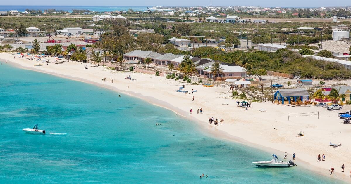 37) Cockburn Town - Turks ve Caicos Adaları