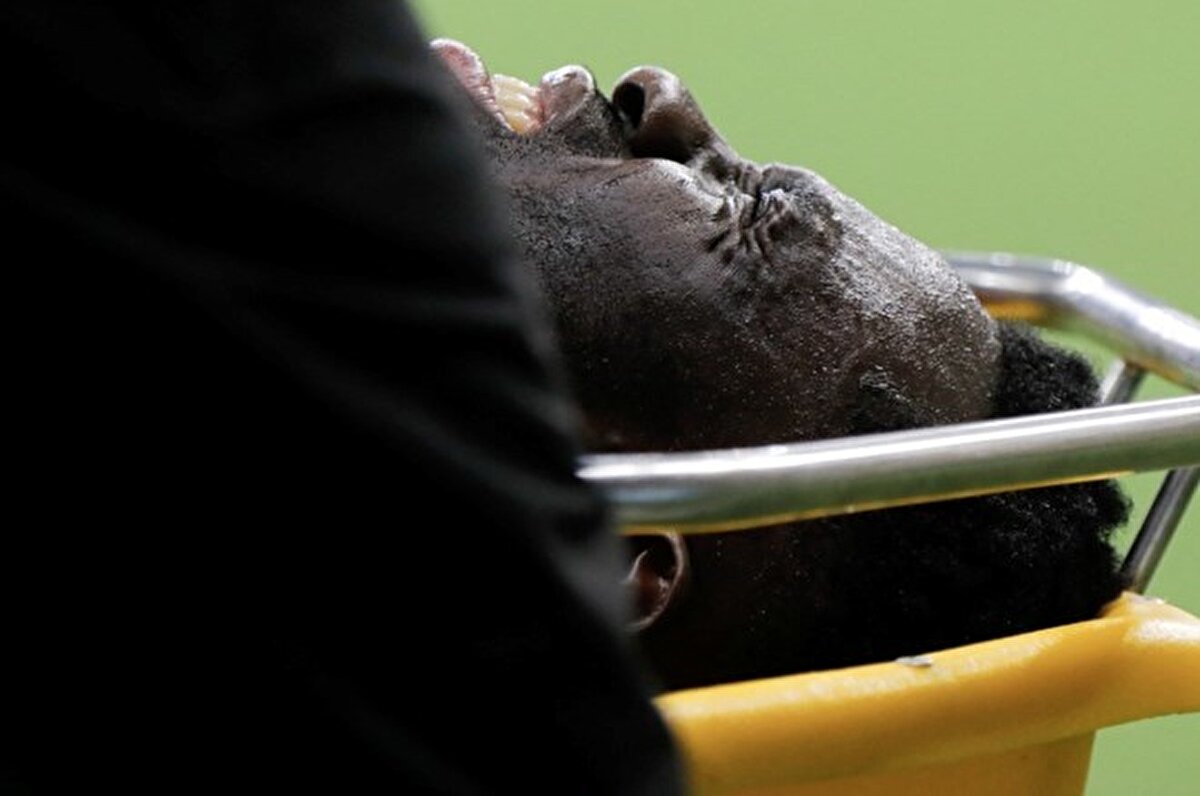 Davinson Sanchez'e bir kötü haber de FIFA'dan geldi. 28 yaşındaki futbolcu, 26 Mart'ta Paraguay'ı konuk edecek Kolombiya'nın kadrosunda yer alamayacak.