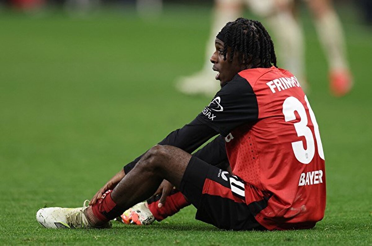 Skysports'un haberine göre 26 yaşındaki sağ bekin ayrılması durumunda, Liverpool'un oluşacak boşluğu Jeremie Frimpong ile doldurmayı planladığı belirtildi.