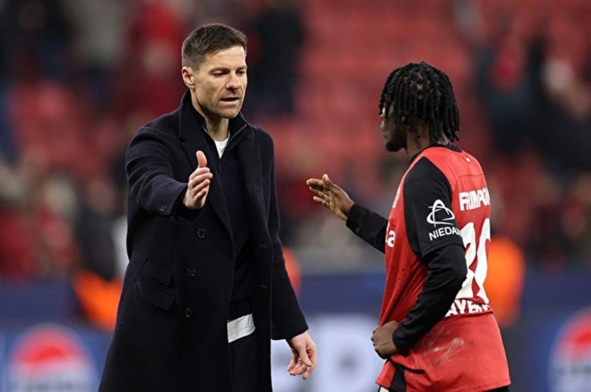 Leverkusen'de 182 maça çıkan başarılı futbolcu takımına 29 gol ve 40 asistlik katkı yaptı.