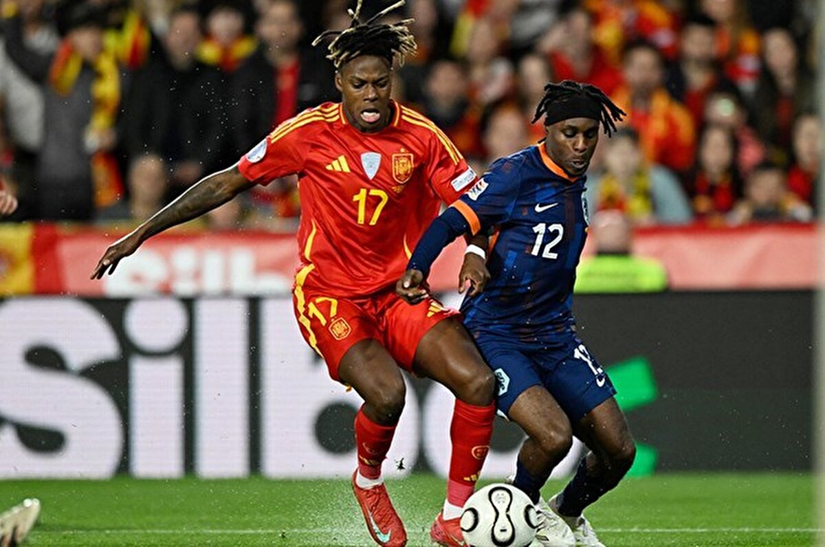 Kırmızıların, Leverkusen forması giyen Hollandalı futbolcunun transferi için yaklaşık 120 milyon euroyu gözden çıkardığı da kaydedildi. Frimpong, 2021 yazında Celtic'ten 11 milyon euro karşılığında Alman ekibine transfer oldu.