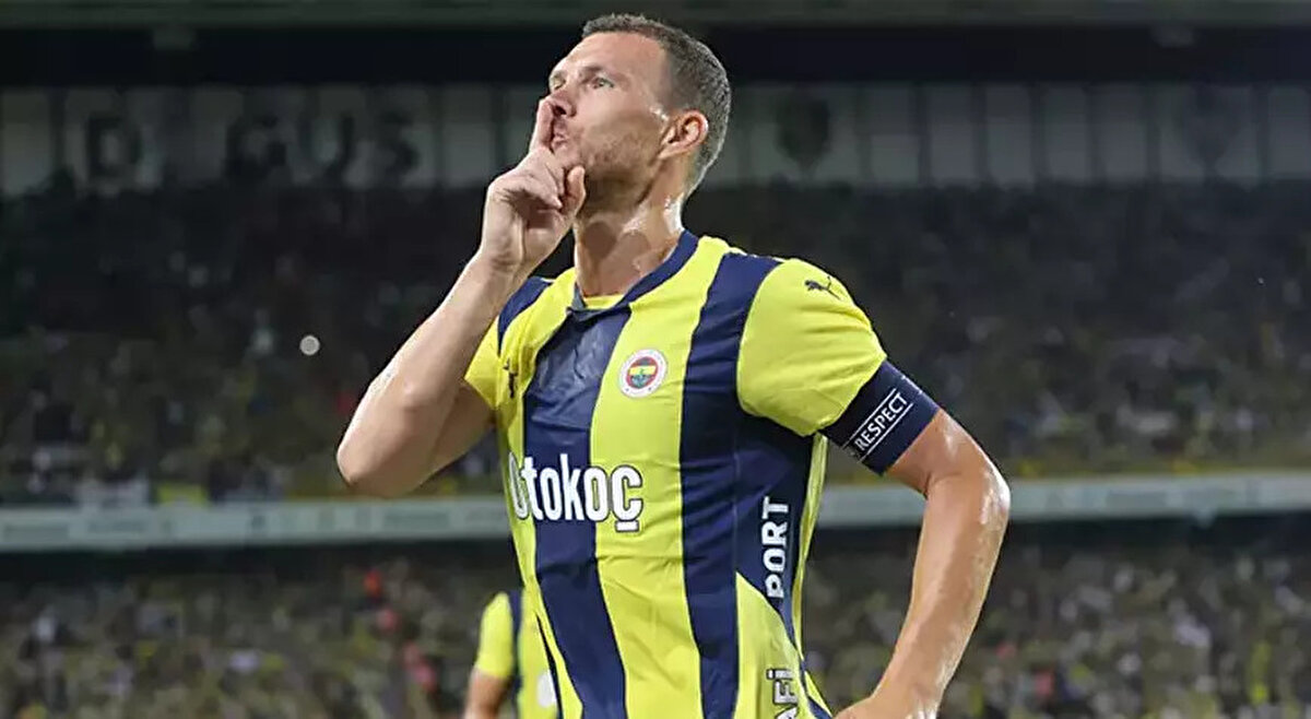 Teknik direktör Jose Mourinho'nun talimatları doğrulttusunda ilerleyen sarı-lacivertliler, Edin Dzeko konusunda kararını verdi.