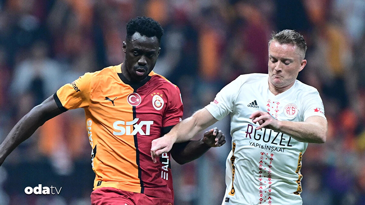 ÜST ÜSTE İKİ DERBİ<br><br>Galatasaray ligde ilk olarak 29 Mart Cumartesi günü Beşiktaş deplasmanına çıkacak. Sarı-kırmızılılar, dev derbi sonrası bu kez de Ziraat Türkiye Kupası'nda Fenerbahçe ile karşılaşacak.