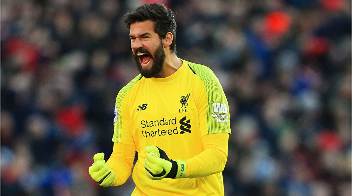 Haber Global'de yer alan habere göre, Muslera'nın yerine 1 numaralı aday olan Alisson Becker için harekete geçildi.<br>