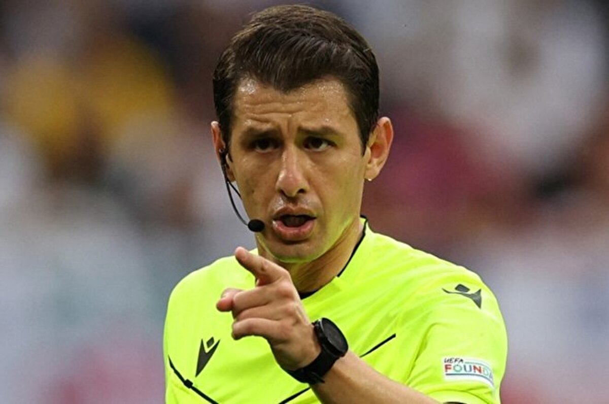 TFF'den yapılan açıklamada, "FIFA kokartlı hakemimiz Halil Umut Meler, 23 Mart Pazar günü İrlanda Cumhuriyeti ile Bulgaristan arasında oynanan UEFA Uluslar Ligi Play-Off rövanş maçında sakatlık yaşamıştır. Karşılaşmanın 37. dakikasında sol baldırında ani bir ağrı ve batma hissi yaşayan Meler, yürümekte zorlanınca maça devam edememiş ve görevini 2025 yılında FIFA hakem kadrosuna katılan dördüncü hakem Mehmet Türkmen’e devretmiştir." ifadeleri kullanıldı.