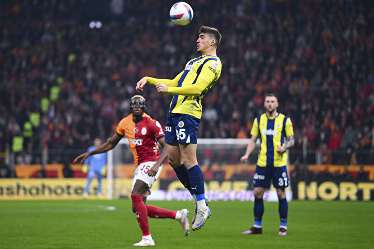 BAYERN, YUSUF'U TAKİBE ALDI<br><br>Bild'de yer alan habere göre; Bayern Münih scout ekibi, Yusuf Akçiçek'i öncelikli izleme listesine aldı ve her maçını raporlamaya başladı. Henüz transfer için kesin karar verilmemekle birlikte Yusuf'un gelişiminin de yakından takip edileceği belirtildi.