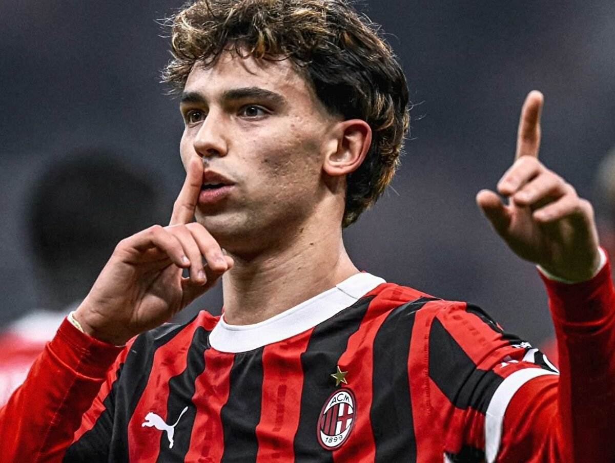 Ancak Chelsea, oyuncuyu bonservisiyle satmayı planlıyor ya da zorunlu satın alma opsiyonu koydurmak istiyor.