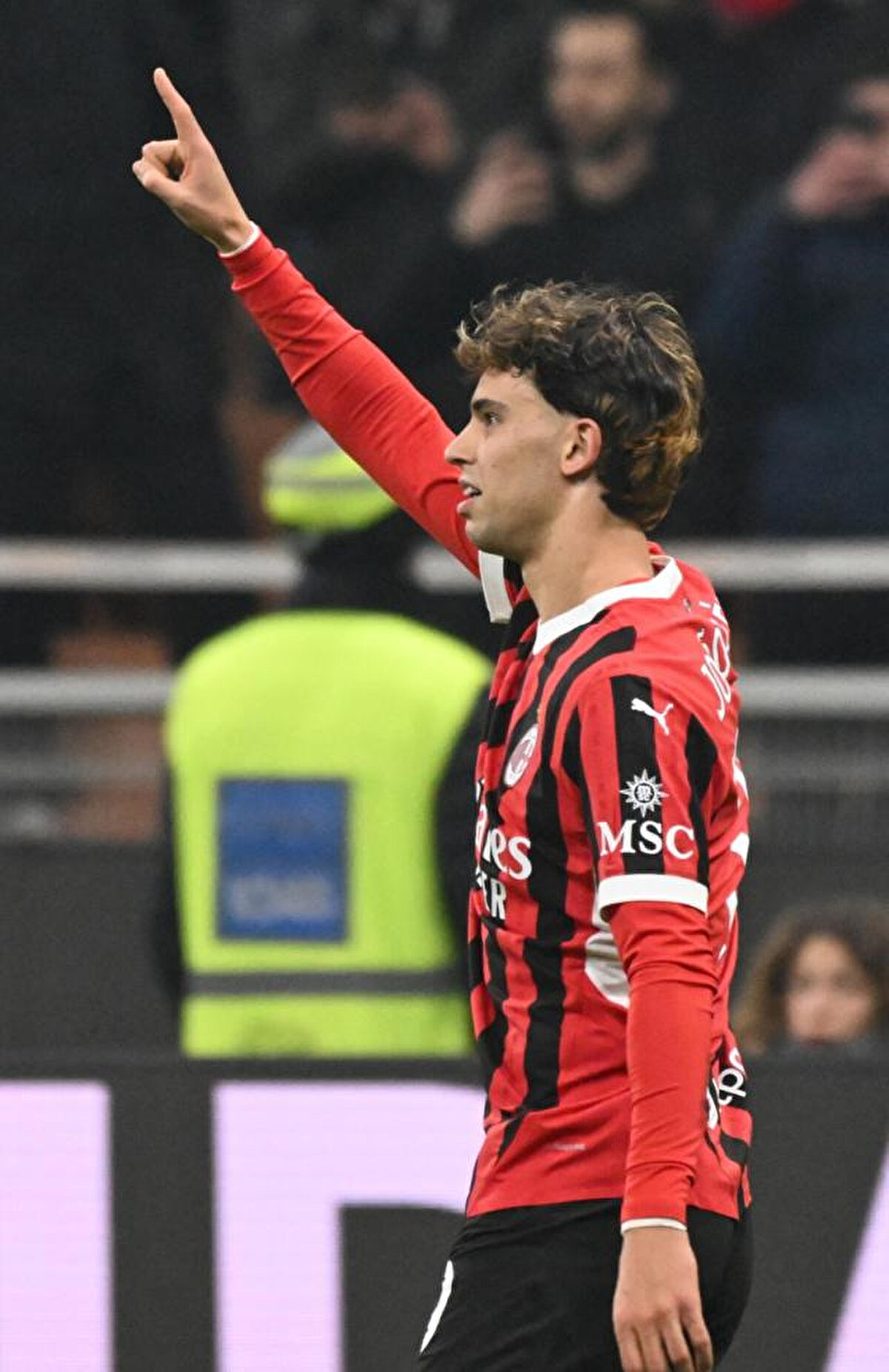 Bu sezon Chelsea ve Milan ile toplamda 30 maça çıkan Portekizli oyuncu, 8 gol ve 3 asistlik performans sergiledi.