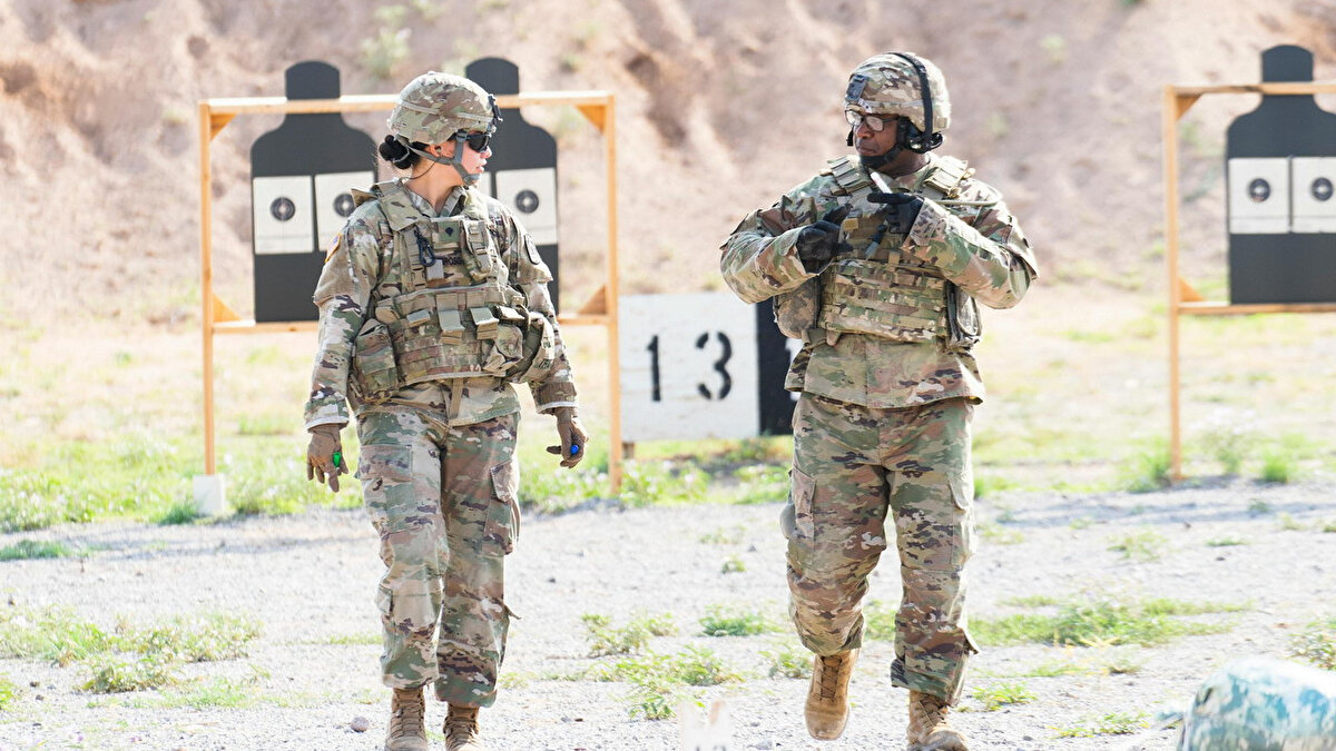 Danimarka hükümeti, önümüzdeki 5 yılda savunma bütçesini 6 milyar dolar artırarak NATO’nun harcama hedeflerine de ulaşmak istediğini duyurdu.