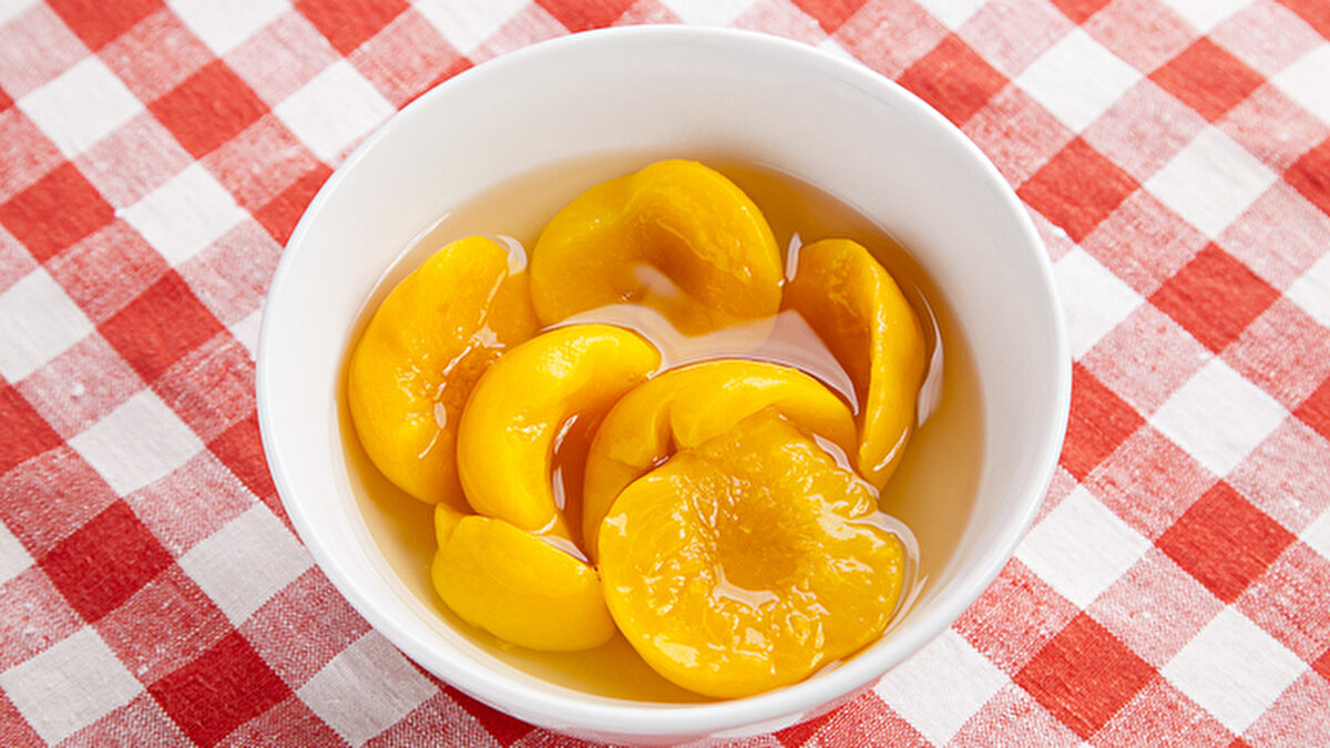 Sindirim problemleri, günlük yaşam kalitesini önemli ölçüde etkileyebilir. Bazen mide rahatsızlığı, bazen de bağırsak problemleri nedeniyle hangi gıdaların tüketileceğini bilmek zor olabilir. Sindirimi kolay besinler, mideye yüklenmeden vücudun ihtiyaç duyduğu enerjiyi sağlamaya yardımcı olur.