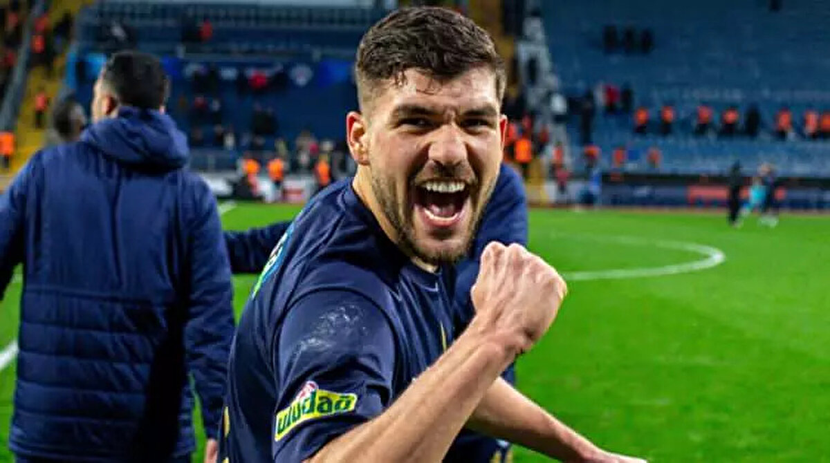 * Gökhan Gül | 26 yaş | Kasımpaşa<br><br>* 1.8 Milyon Euro