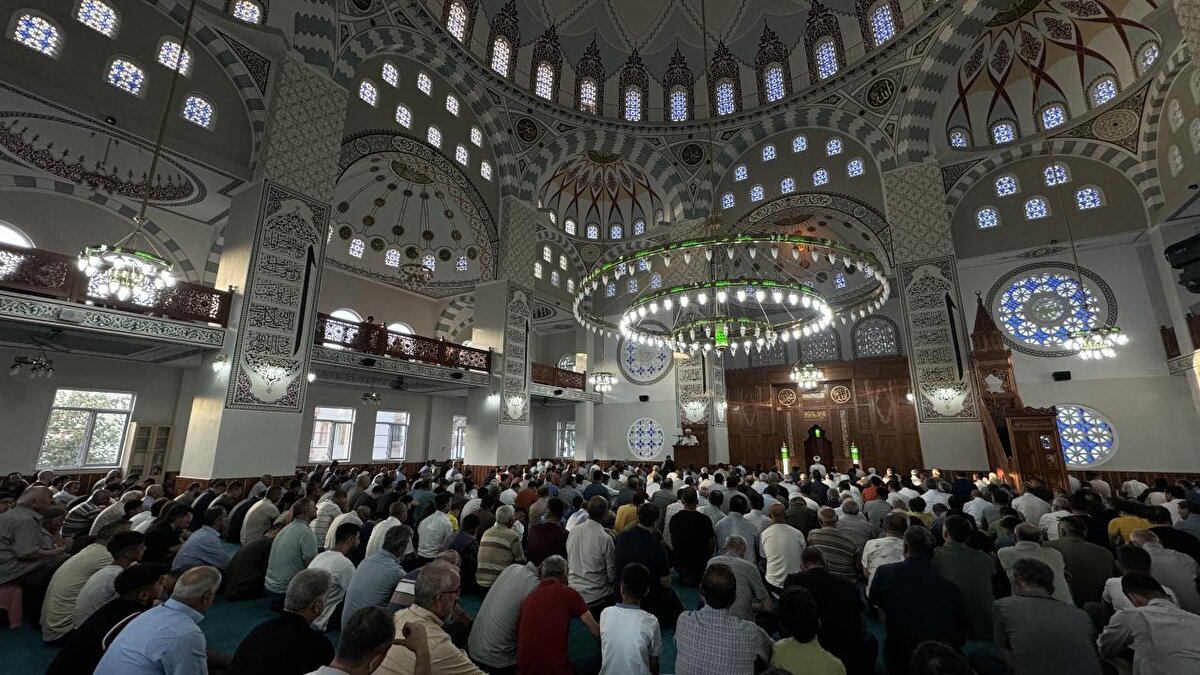 Bingöl: 06.36<br><br>Bitlis: 06:30<br><br>Bolu: 07:12