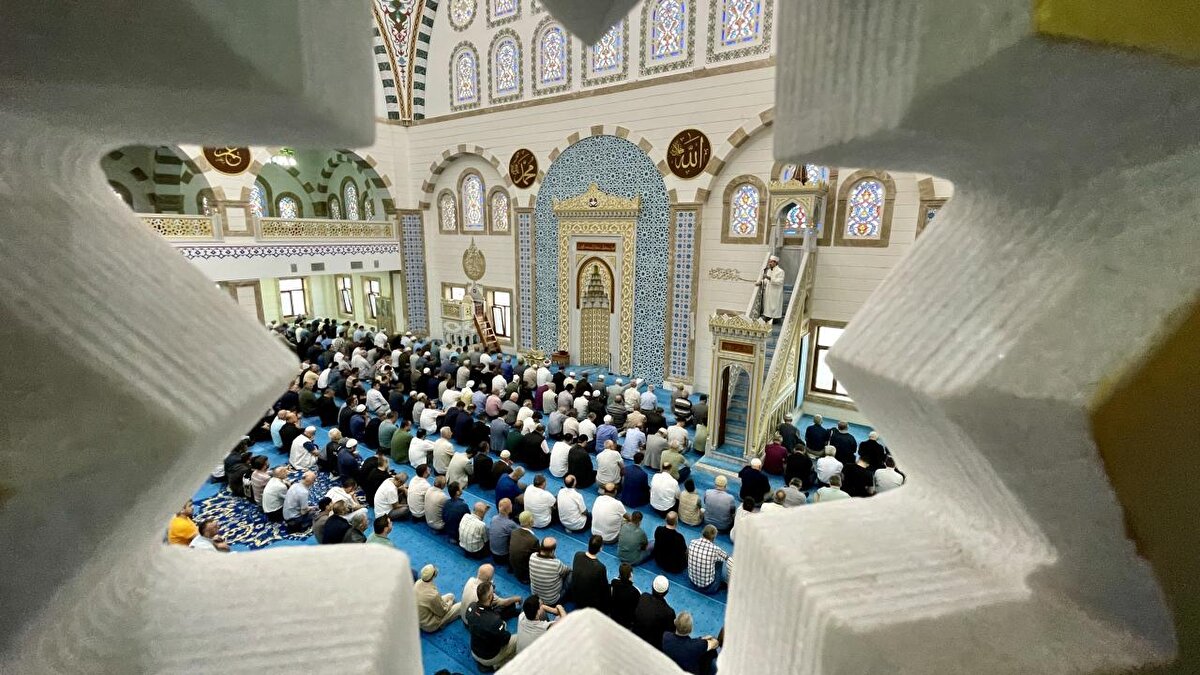 Çankırı: 07:03<br><br>Çorum: 06:58<br><br>Denizli: 07:22