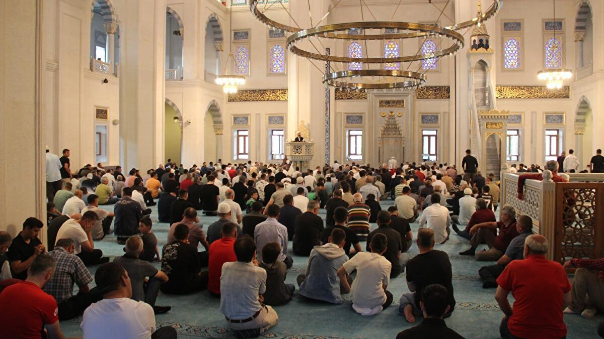 Gümüşhane: 06:40<br><br>Hakkari: 06:23<br><br>Hatay: 06:54