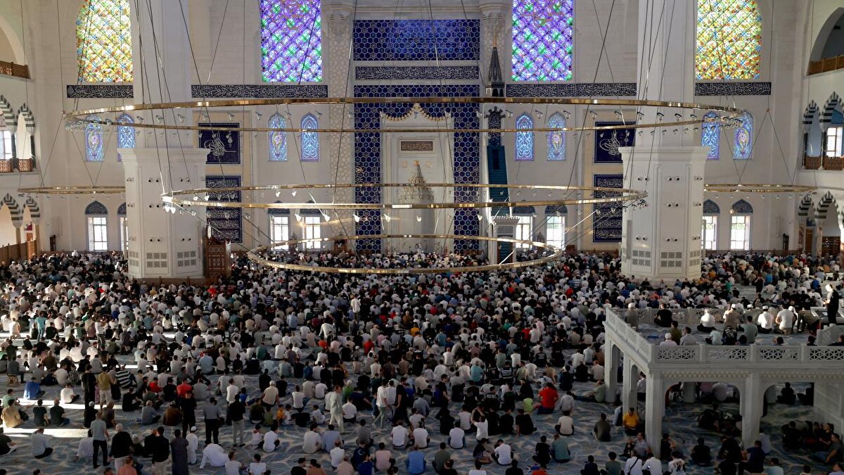 Karabük: 07:07<br><br>Karaman: 07:05<br><br>Kars: 06:26