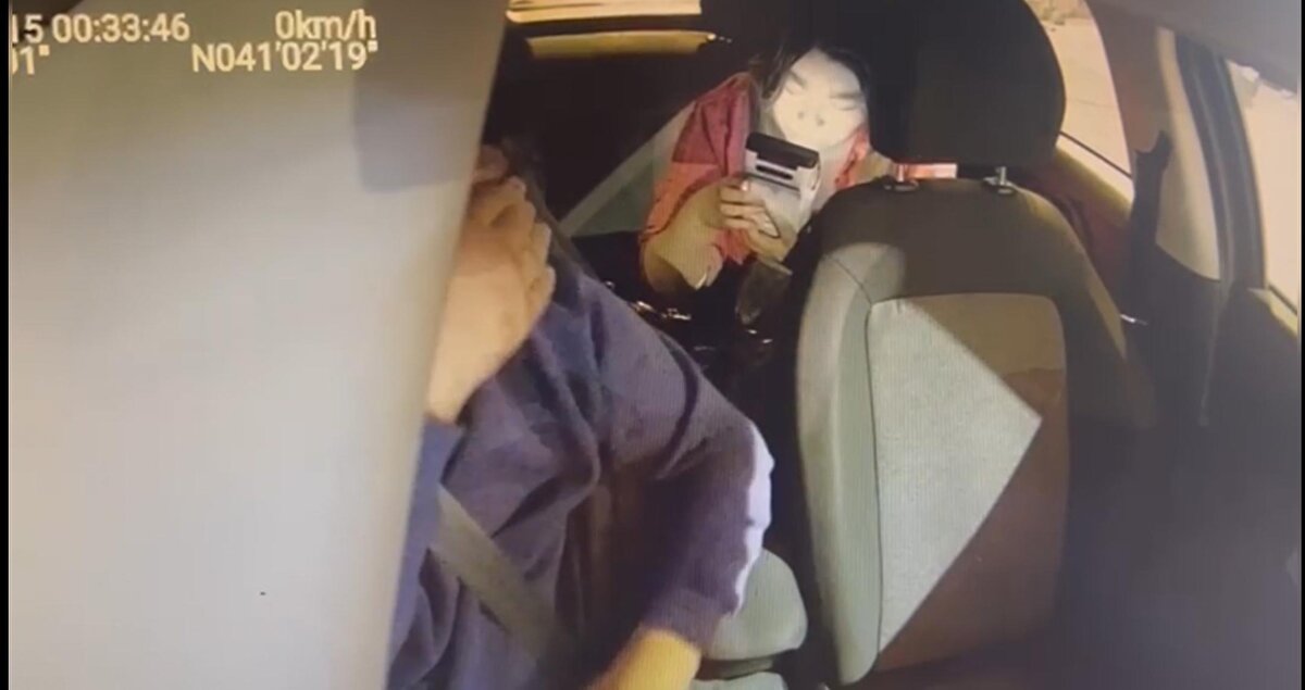 Çinli turist Wengi Liu, Karaköy’de 34 TFG 65 plakalı taksiye bindi. 