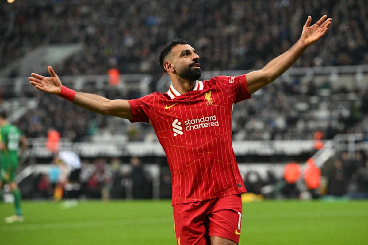 MOHAMED SALAH GELİYOR<br><br>İngiliz basınının duyurduğu habere göre; Mohamed Salah'ın yeni adresi belli oldu. Buna göre Mısırlı yıldızın, Suudi Arabistan ligi takımlarından Al Hilal'e sezon sonunda transfer olabileceği belirtildi.<br><br>