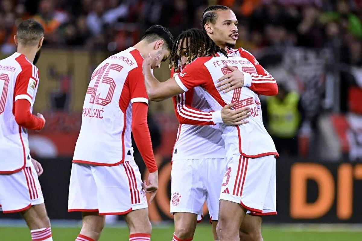 Almanya'dan gelen bilgilere göre, Galatasaray, Bayern Münih ile sözleşmesi sezon sonunda bitecek olan sağ kanat oyuncusu Leroy Sane'nin menajeriyle temasa geçti. Sarı-kırmızılılar, Sane için "ciddi" bir rakam önerdi.