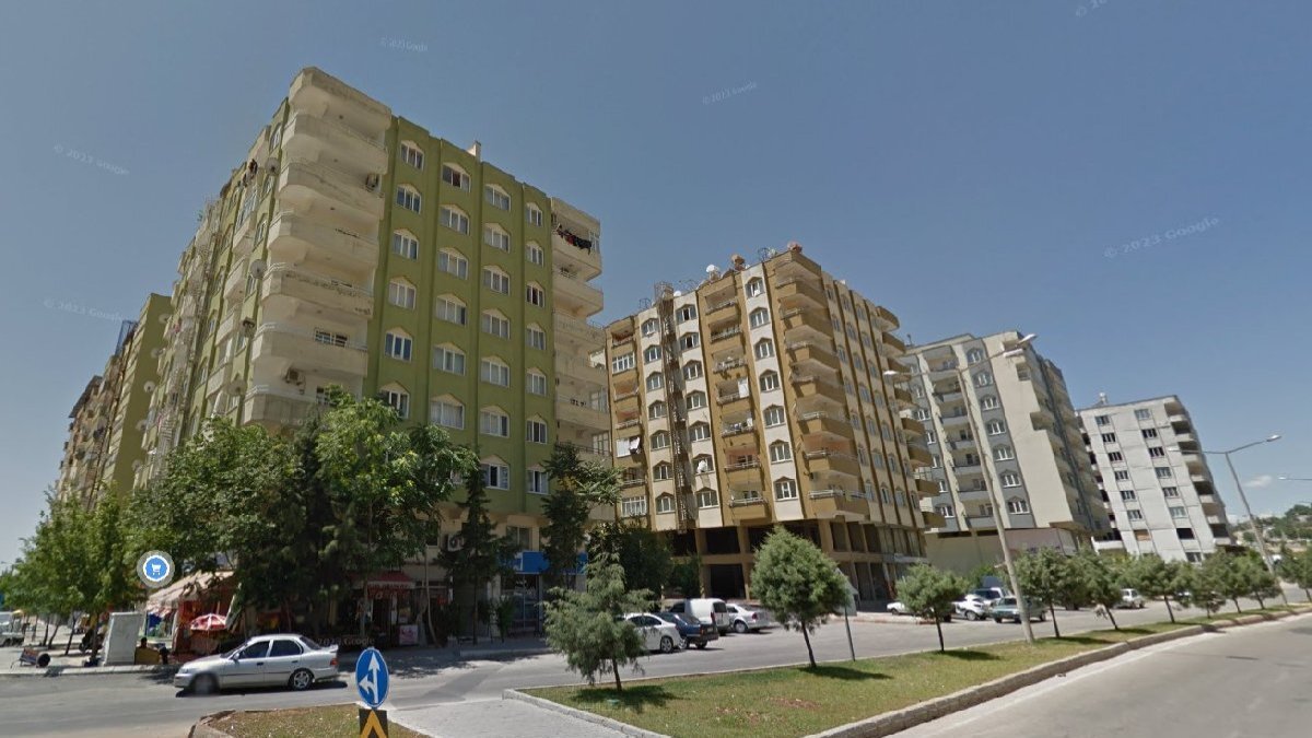 Mahkemede son sözleri sorulan sanıklardan Atilla Öz, suçsuz olduğunu, yıkılan binayla bir ilgisinin bulunmadığını söyledi.