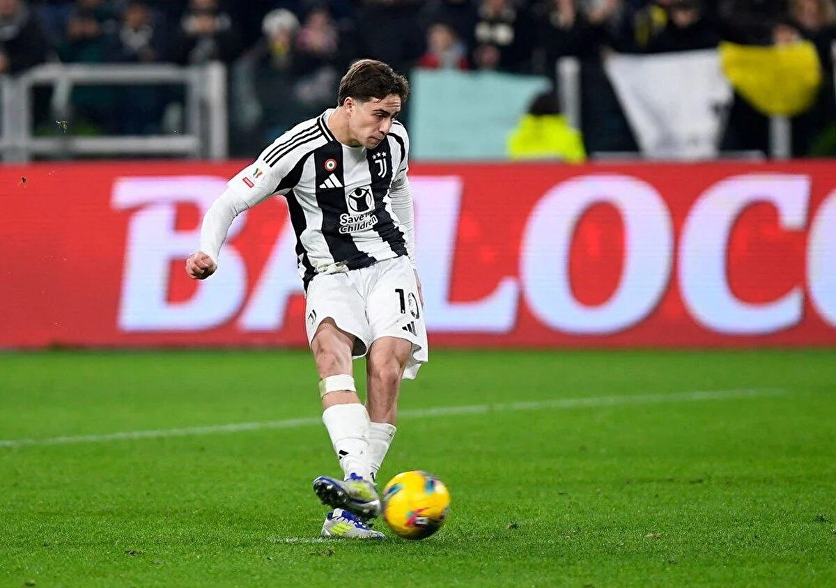 Bu gelişmelerin yanı sıra İtalyan gazeteci Sandro Sabatini, daha önce Thiago Motta ile Juventus'ta forma giyen milli futbolcu Kenan Yıldız arasında yaşanan gerilimi açıkladı.