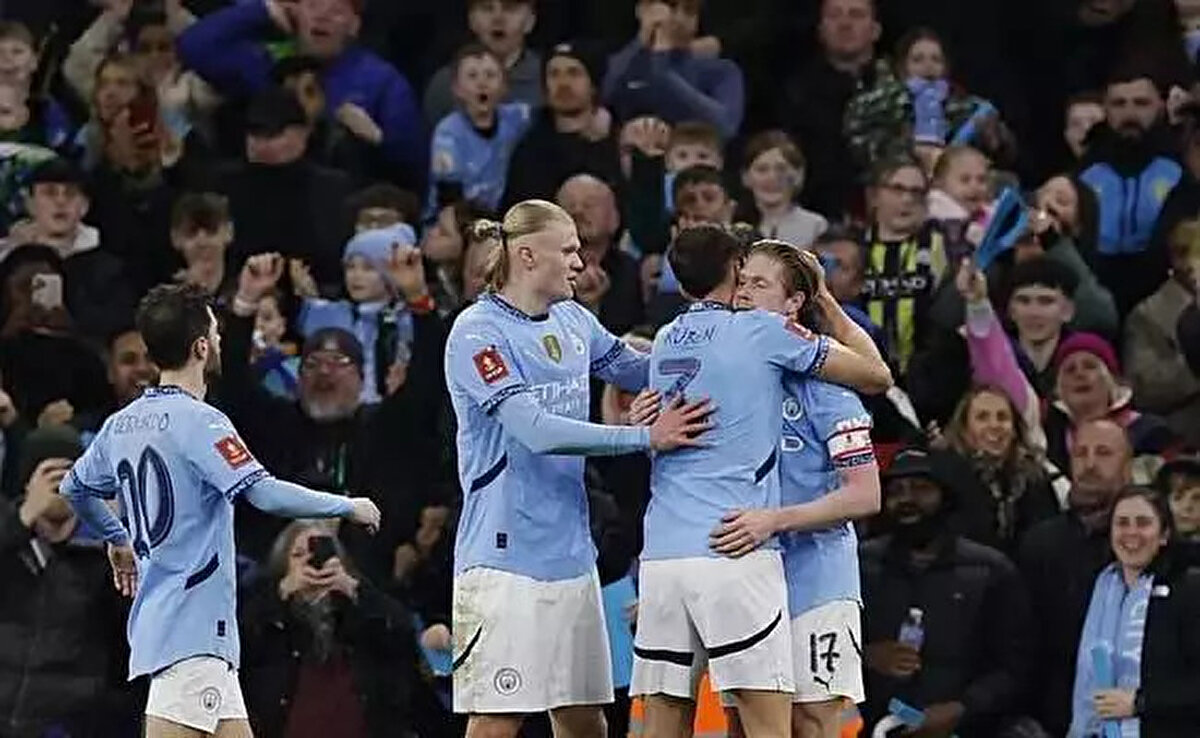 11- Manchester City | 76 Milyon Euro