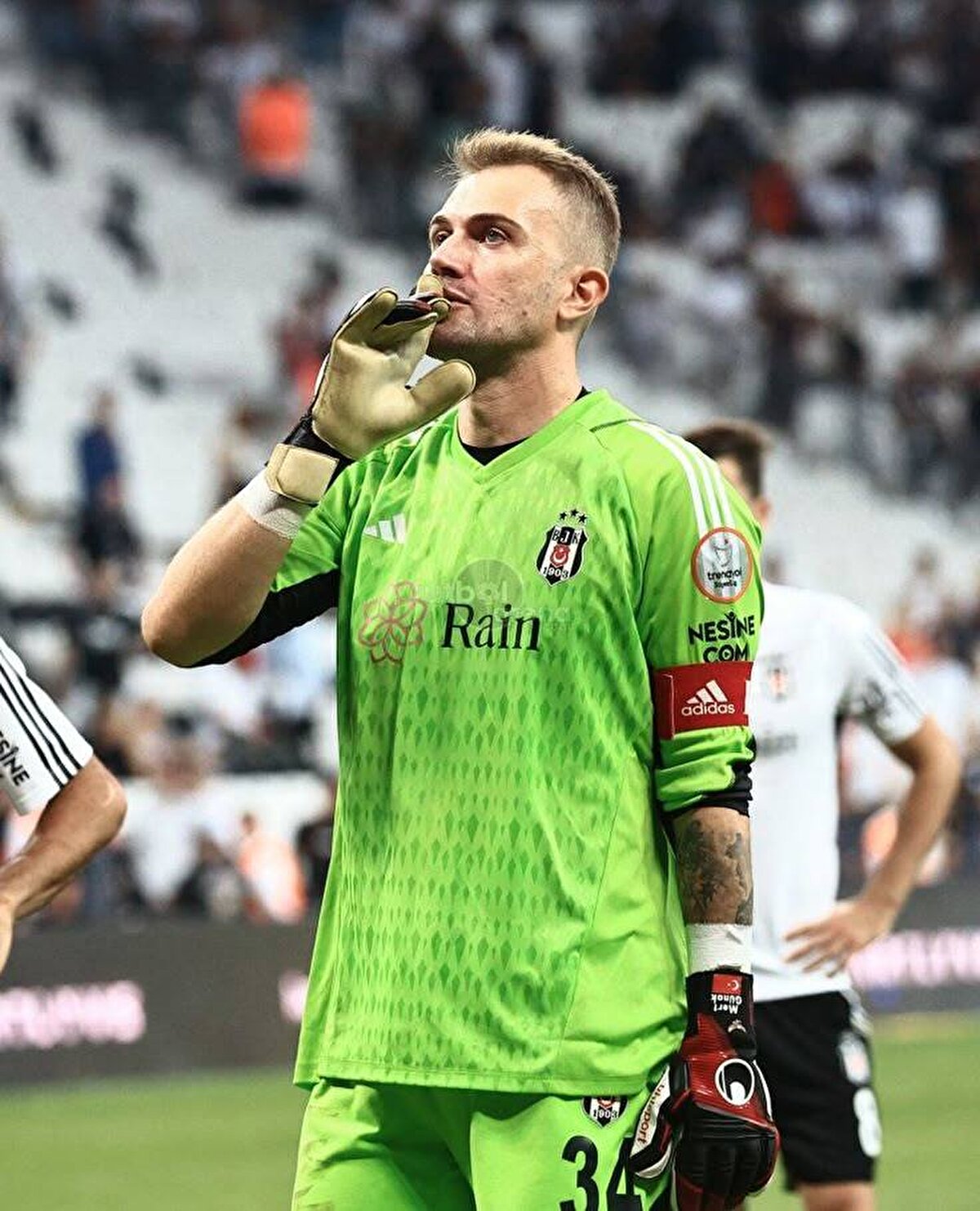 Fotomaç'ta yer alan habere göre teknik heyetin başarılı file bekçisini Galatasaray maçında oynatmayı planladığı dile getirildi.<br>