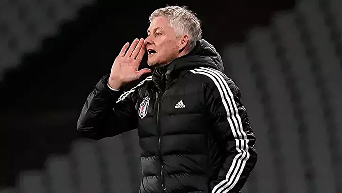 Türkiye Gazetesi'nde yer alan habere göre, orta saha ve sol kanat mevkilerindeki belirsizlik, teknik heyetin bugün yapacağı değerlendirmeler sonrasında netleşecek.