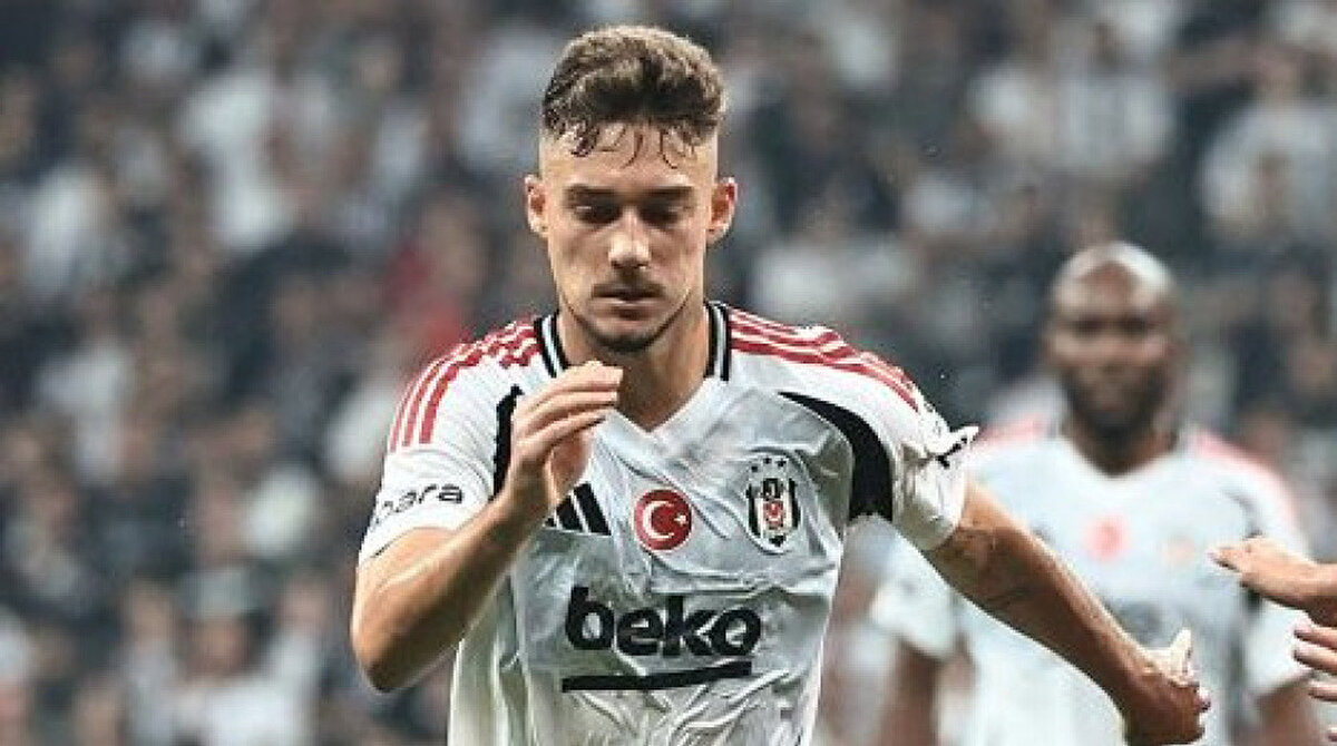 Sol kanatta ise Joao Mario’nun yerine genç yıldız Ernest Muçi’nin kadroya dahil edilme ihtimali gündemde.<br>