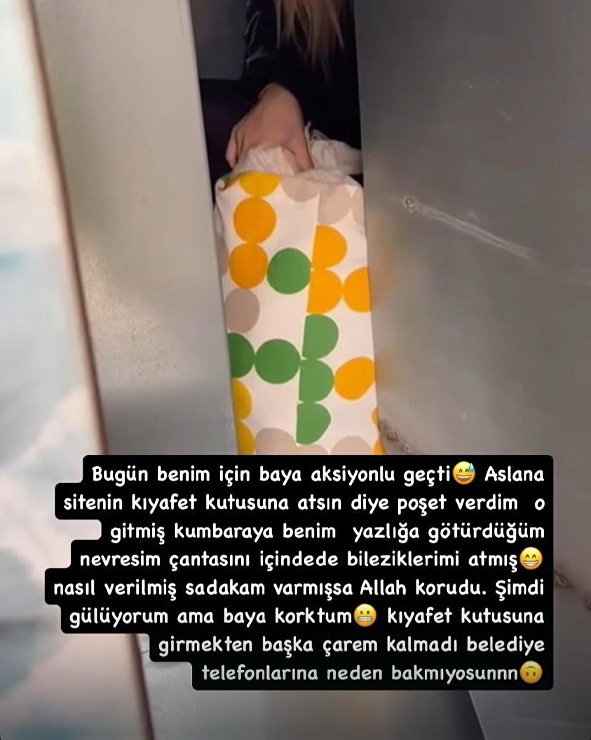 Oğluna, kıyafet kutusuna atması için poşet veren Ocak, bir süre sonra bileziklerinin olduğu çantanın da atıldığını fark etti.